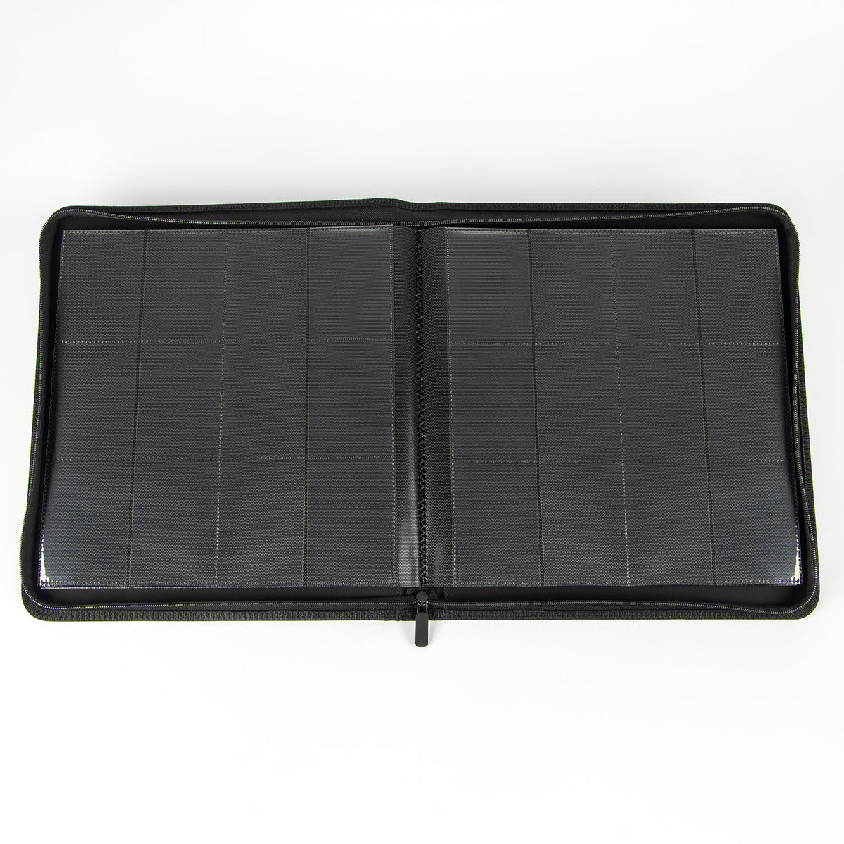 cardcosmos - 12 Pocket Zip Premium Leather Binder - Schwarz