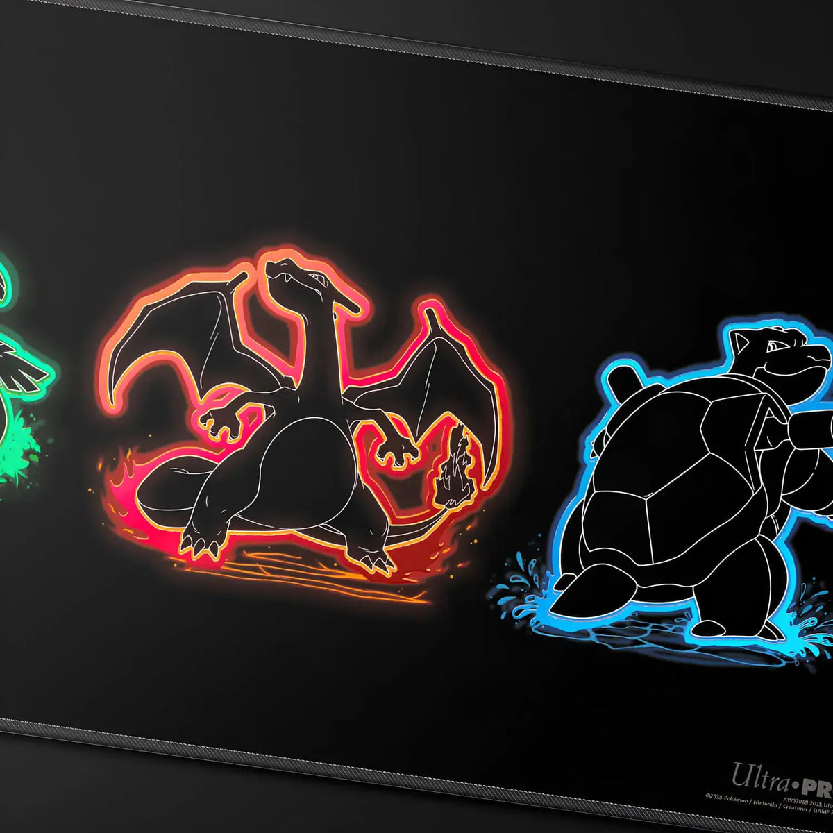 Ultra Pro - Neon Kanto Bisaflor, Glurak & Turtok Foil Playmat für Pokémon